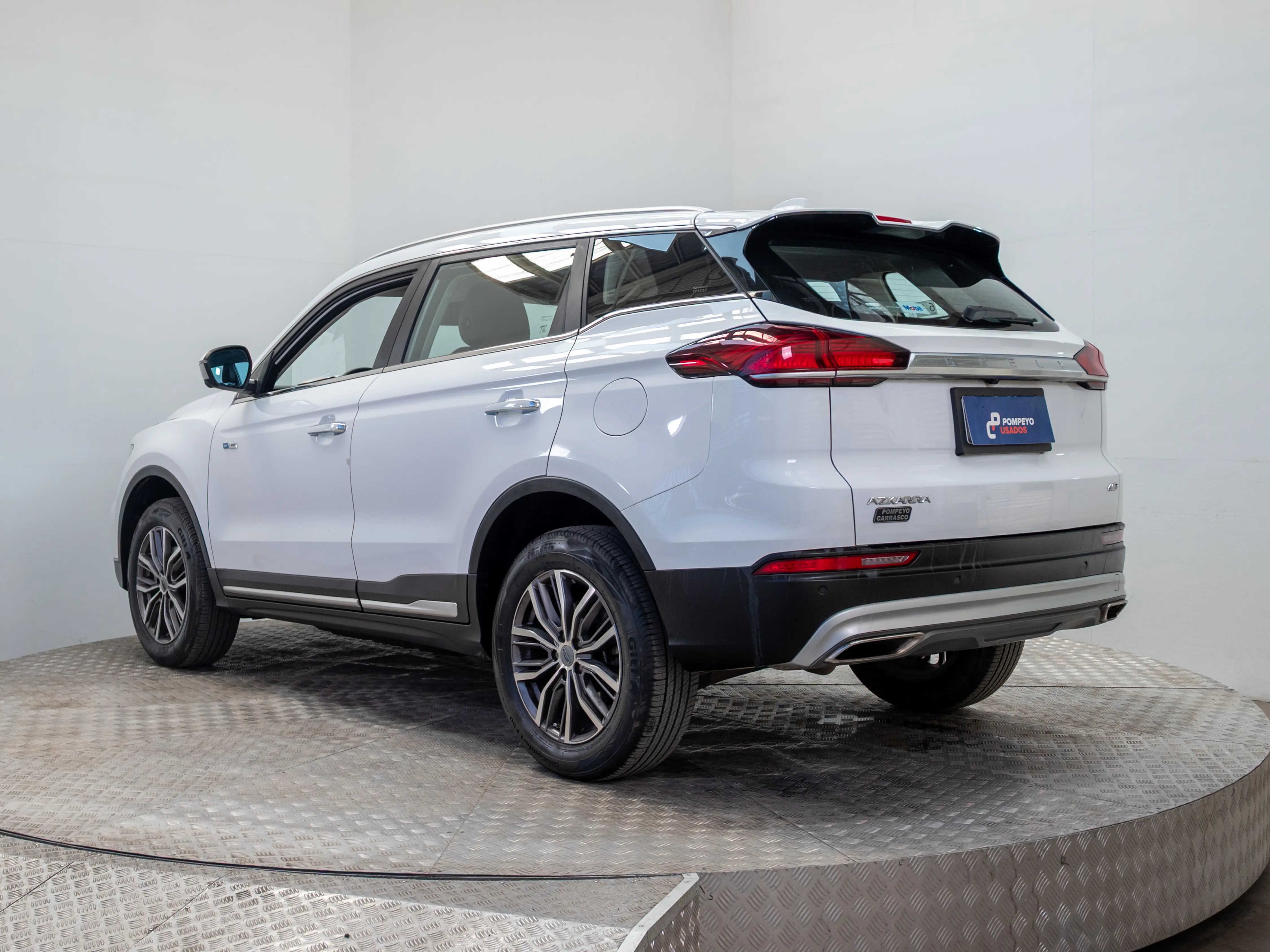 Geely Azkarra — foto 4 de 19