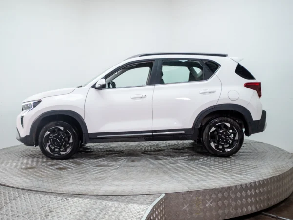 Kia SONET 2024 usado — Pompeyo Carrasco — foto 3