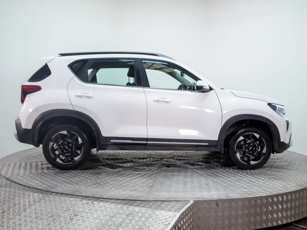 Kia SONET 2024 usado — Pompeyo Carrasco — foto 7