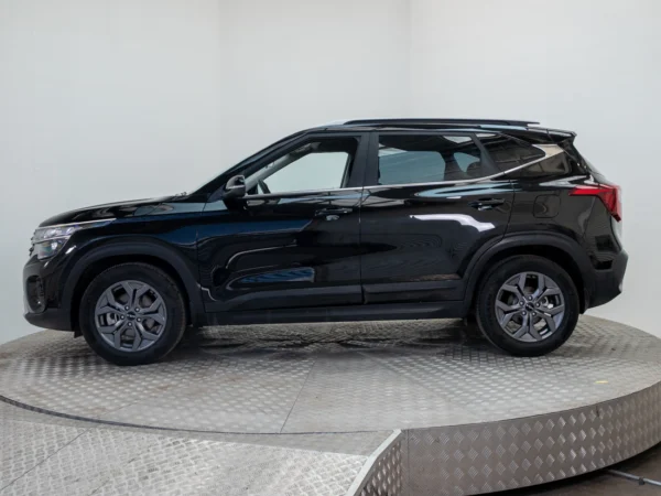 Kia SELTOS 2024 usado — Pompeyo Carrasco — foto 3