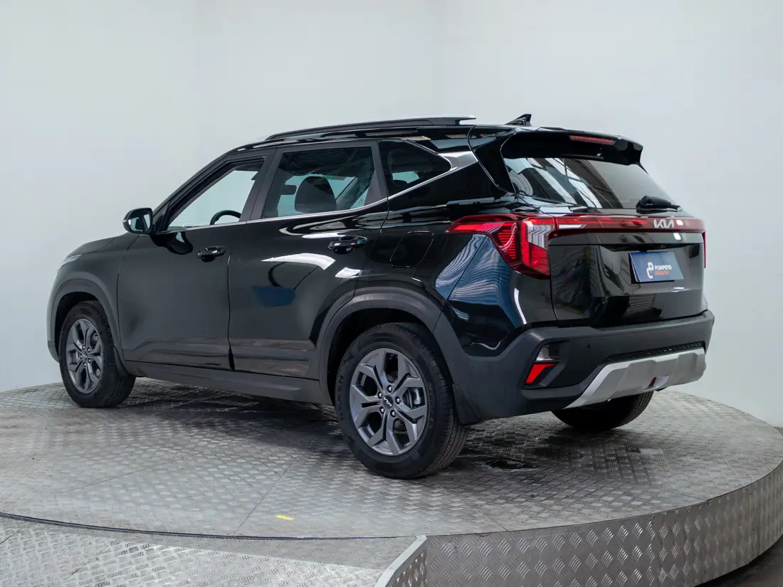 KIA Seltos — foto 4 de 18