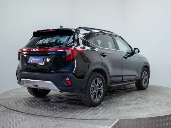 Kia SELTOS 2024 usado — Pompeyo Carrasco — foto 6