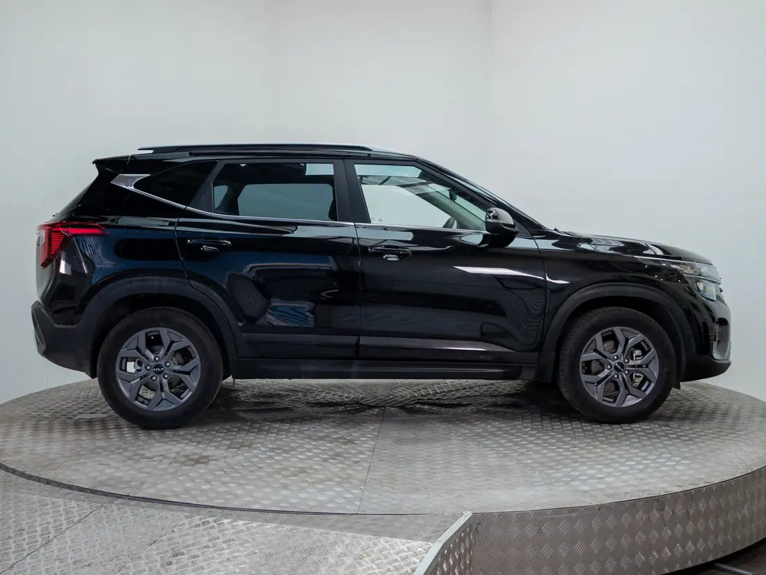 KIA Seltos — foto 7 de 18