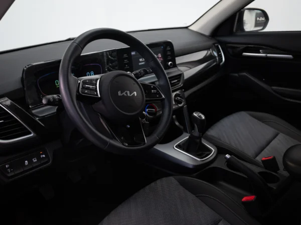 Kia SELTOS 2024 usado — Pompeyo Carrasco — foto 10