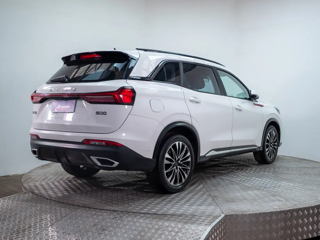 DFSK Suv600 — foto 6 de 19