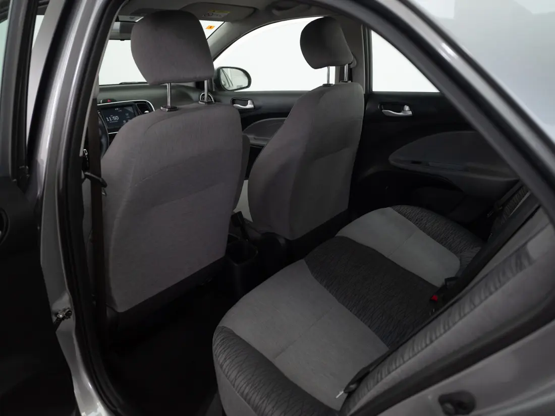 KIA SOLUTO 1.4 LX AC MT 2024