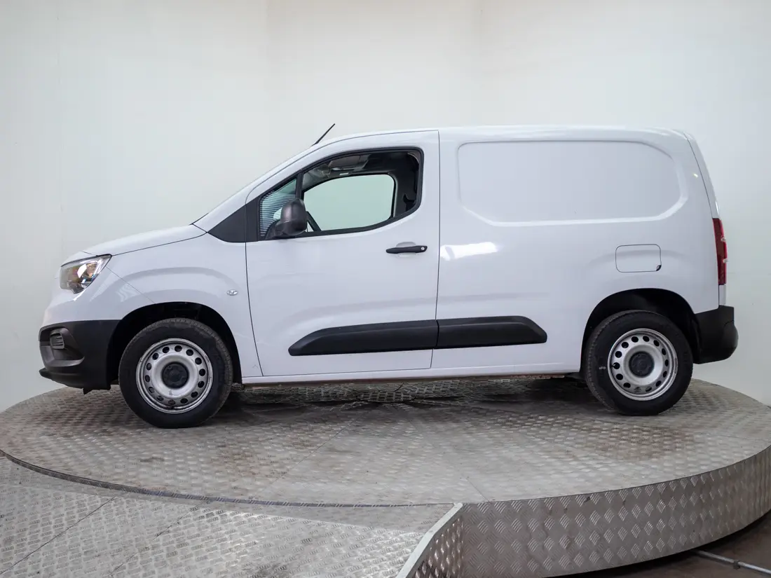 OPEL COMBO 1.5 MT DIESEL 2025