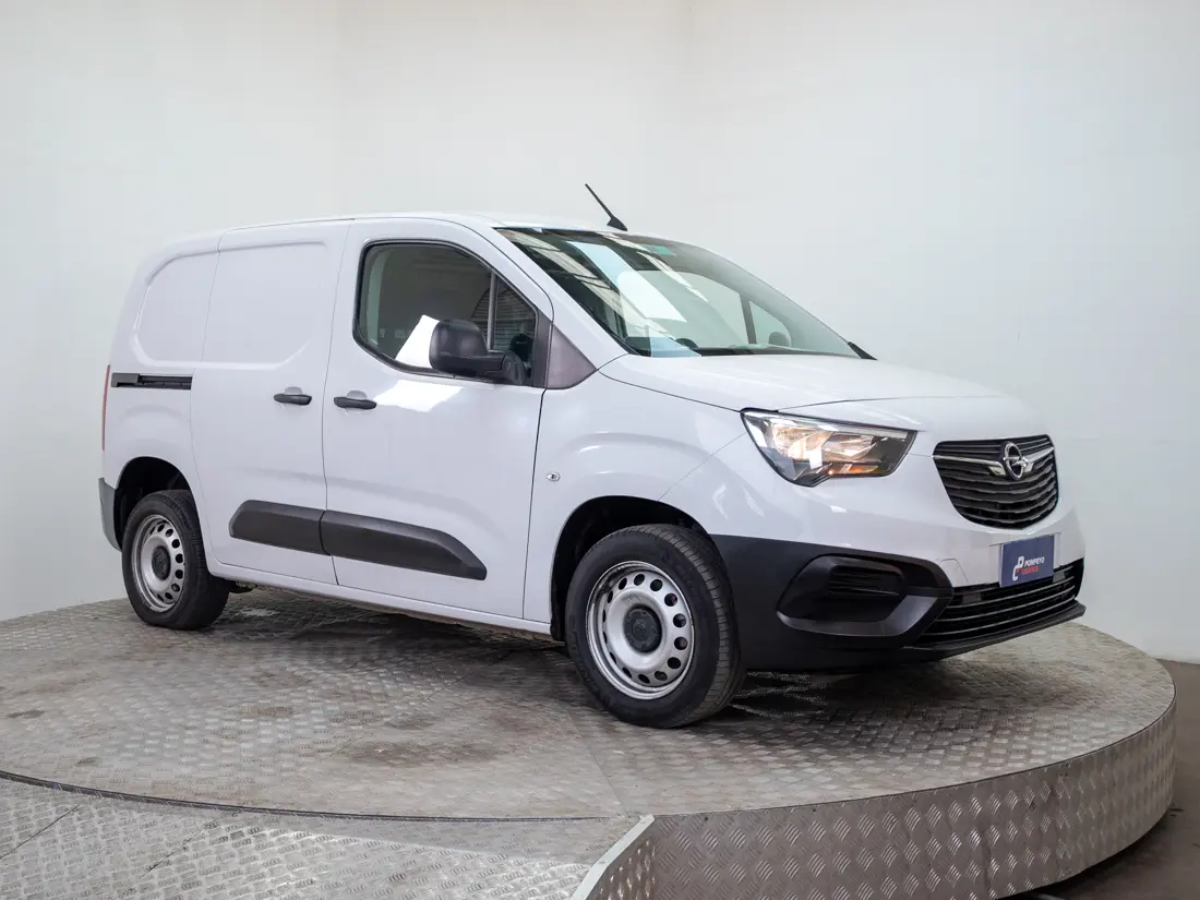 OPEL COMBO 1.5 MT DIESEL 2025