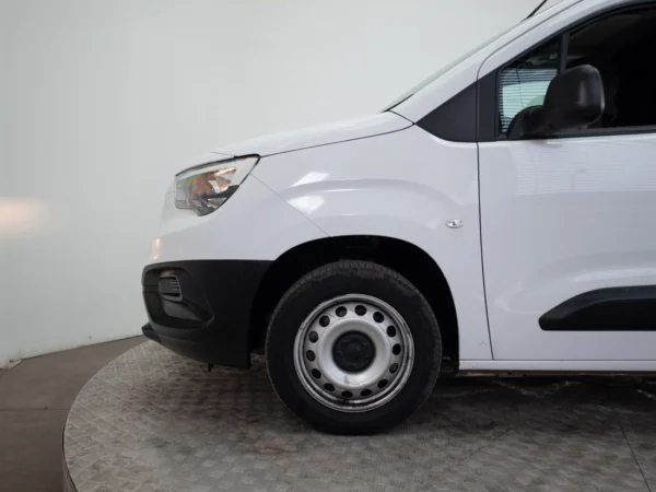 Opel COMBO 2025 usado — Pompeyo Carrasco — foto 13