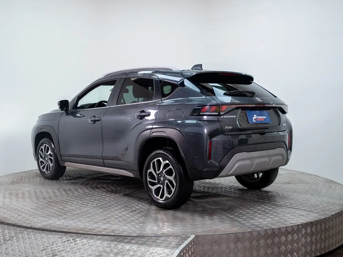 Suzuki Fronx — foto 4 de 19