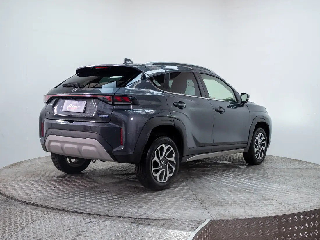 Suzuki Fronx — foto 6 de 19