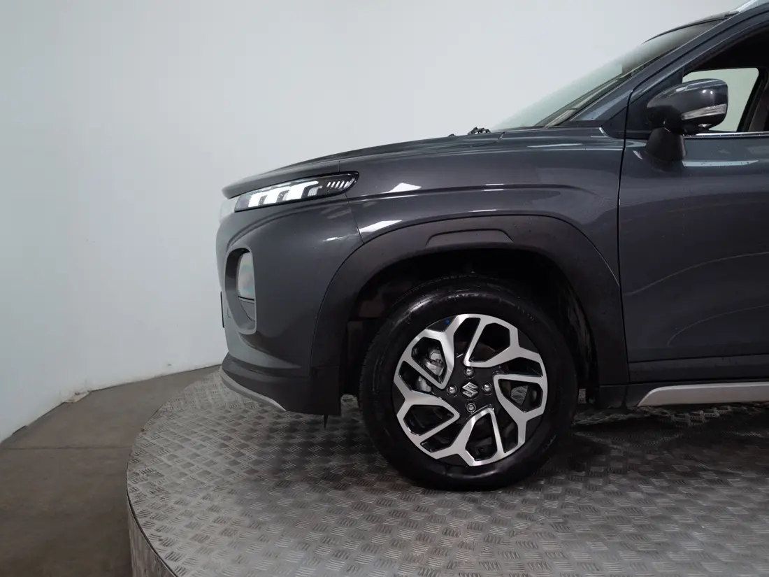 Suzuki Fronx — foto 16 de 19