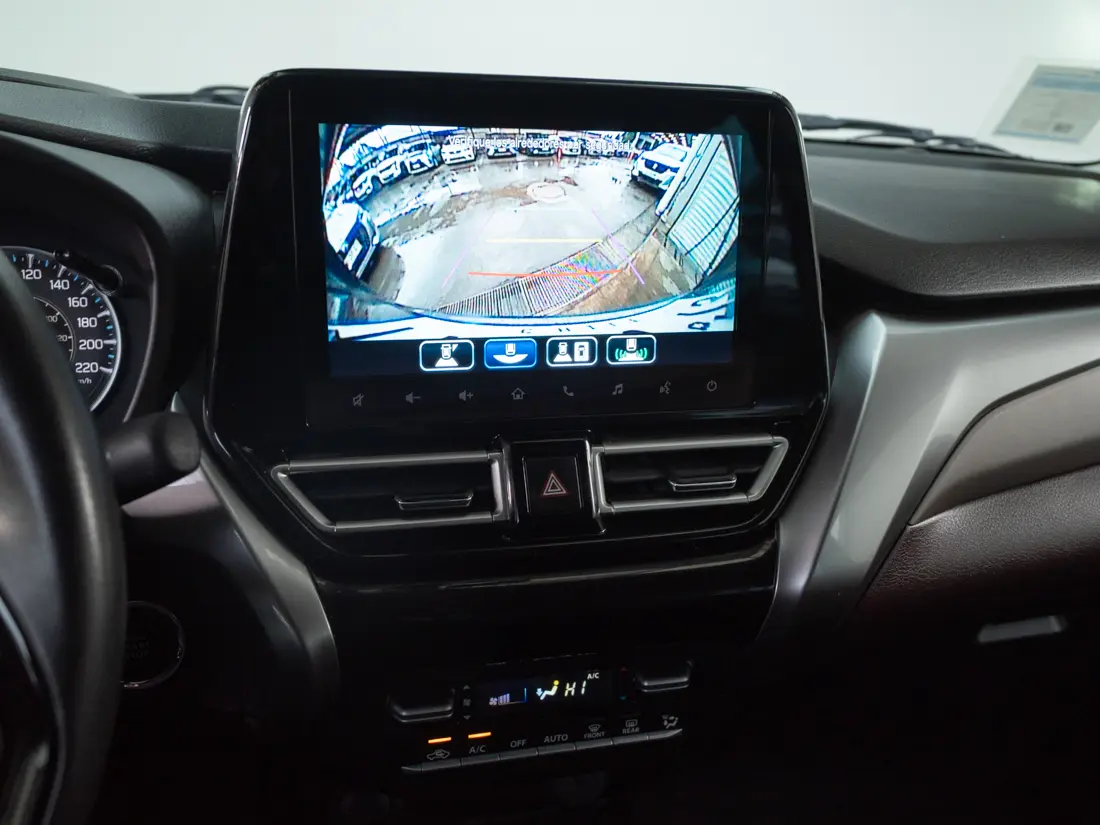 Suzuki Fronx — foto 18 de 19