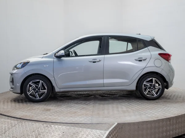 HYUNDAI GRAND I-10 2025 usado — Pompeyo Carrasco — foto 3