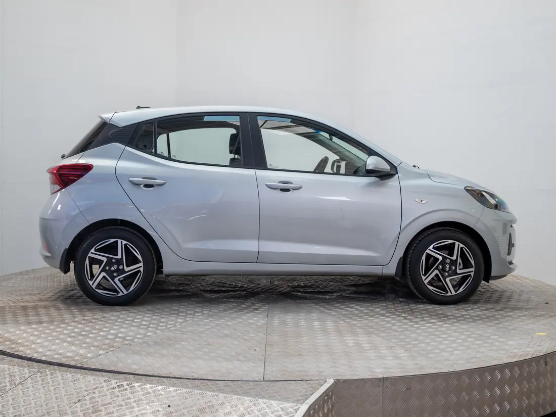 Hyundai Grand I-10 — foto 7 de 19