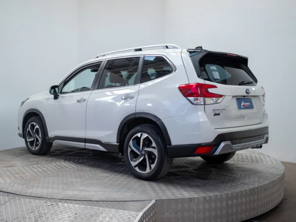 Subaru FORESTER 2025 usado — Pompeyo Carrasco — foto 4