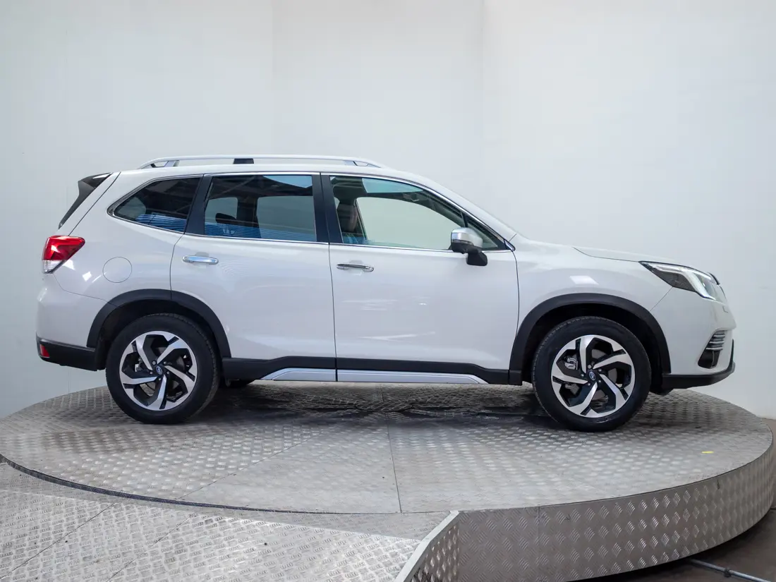 Subaru Forester — foto 7 de 19