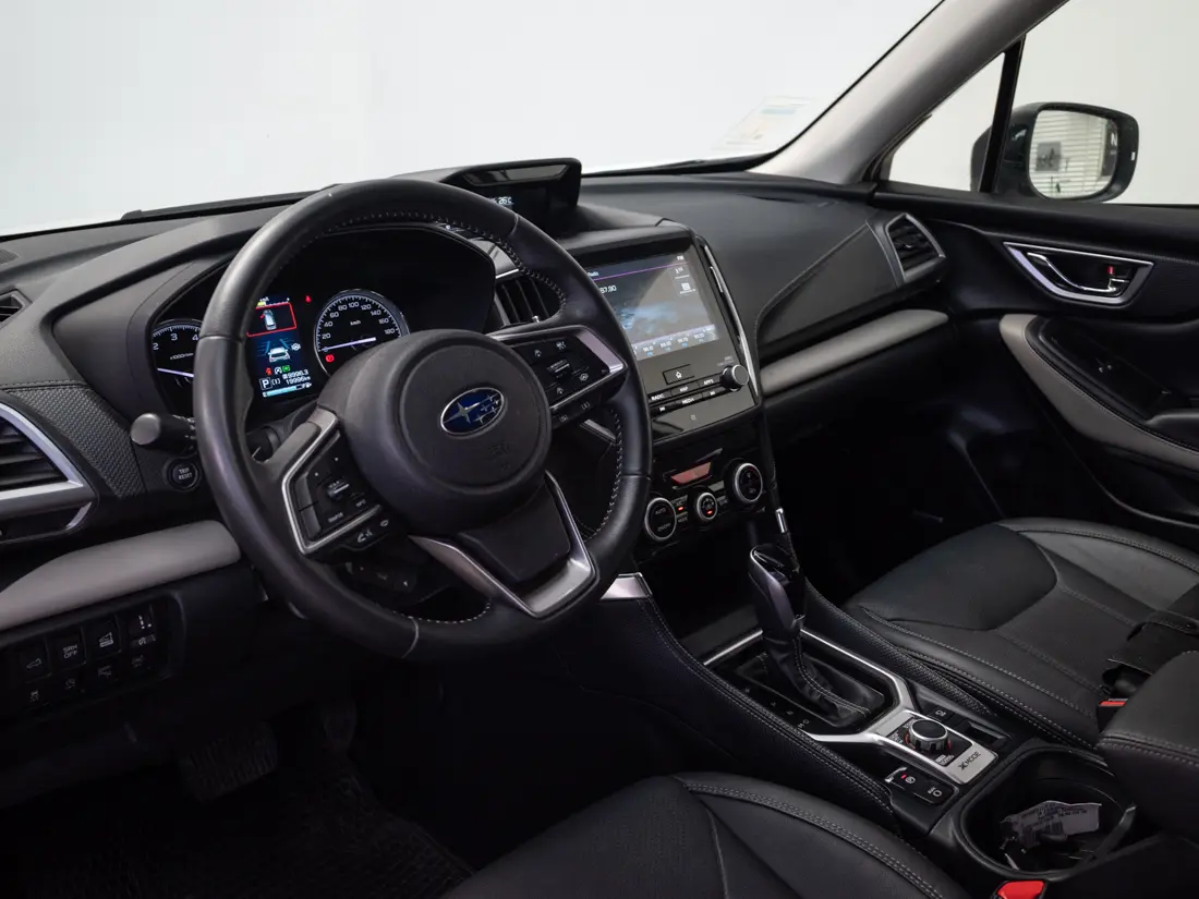 Subaru Forester — foto 10 de 19