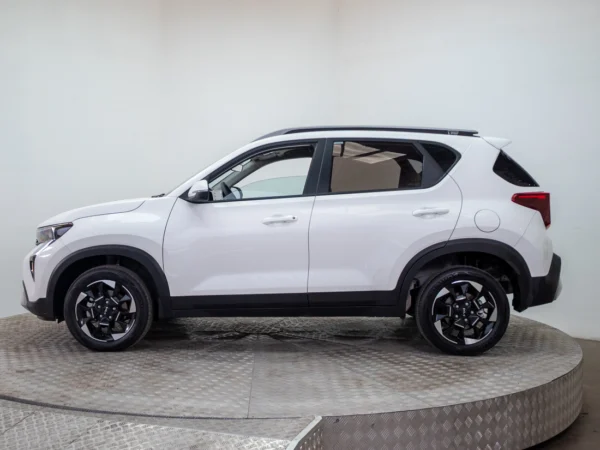 Kia SONET 2025 usado — Pompeyo Carrasco — foto 3