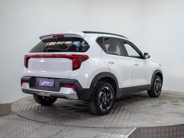 Kia SONET 2025 usado — Pompeyo Carrasco — foto 6
