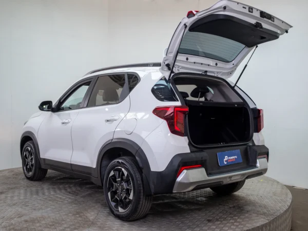 Kia SONET 2025 usado — Pompeyo Carrasco — foto 9