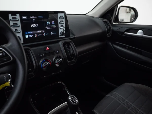 Kia SONET 2025 usado — Pompeyo Carrasco — foto 11