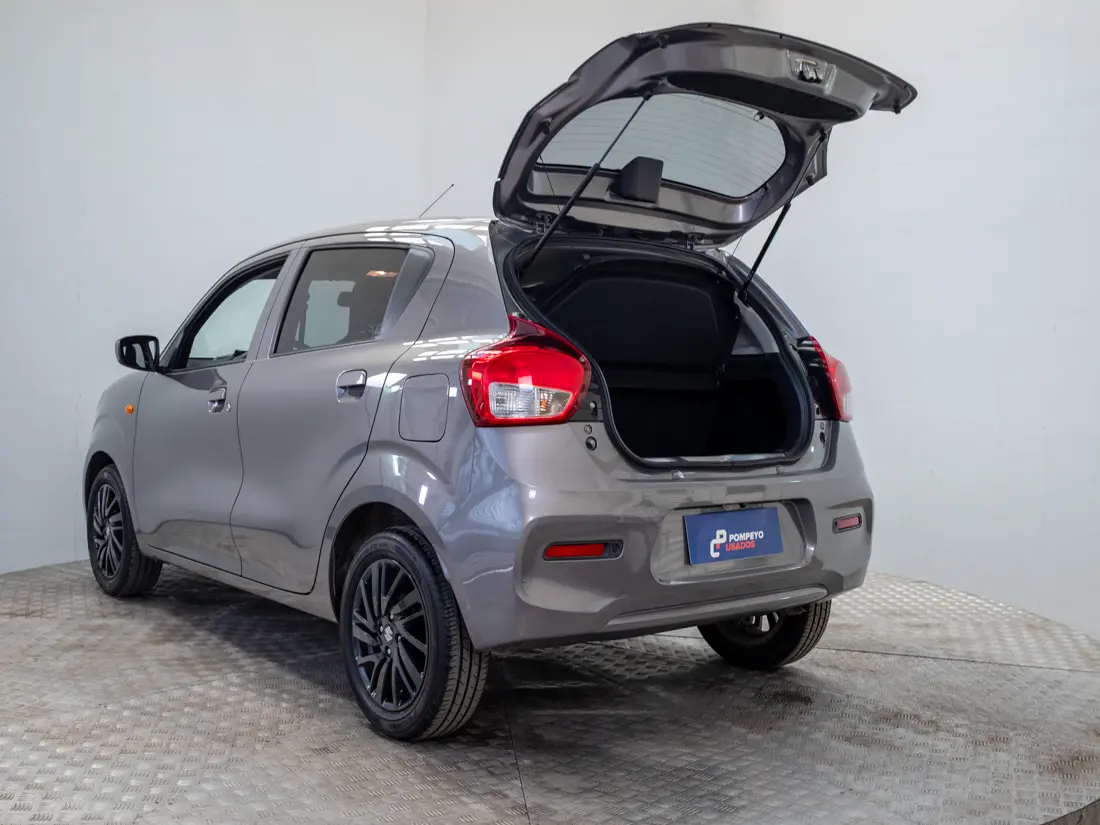 Suzuki Celerio — foto 9 de 18