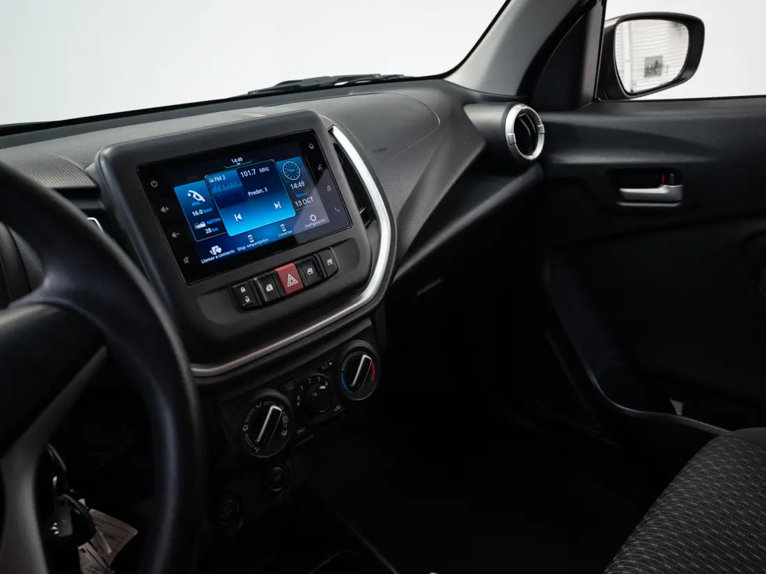 Suzuki Celerio — foto 11 de 18
