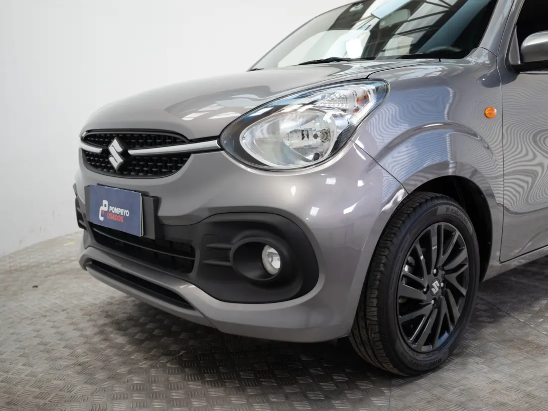 Suzuki Celerio — foto 17 de 18