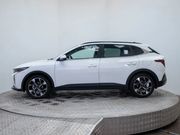 Kia K3 Cross 2025 usado — Pompeyo Carrasco — foto 3