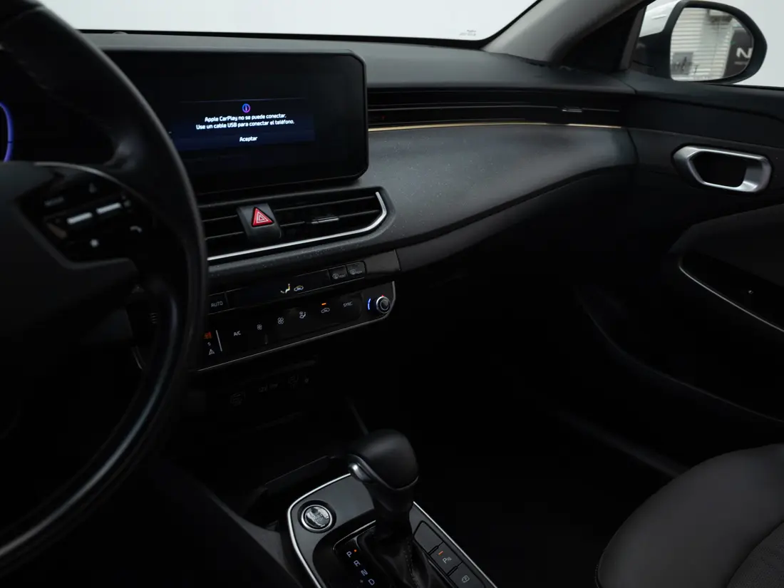 KIA K3 Cross — foto 11 de 20