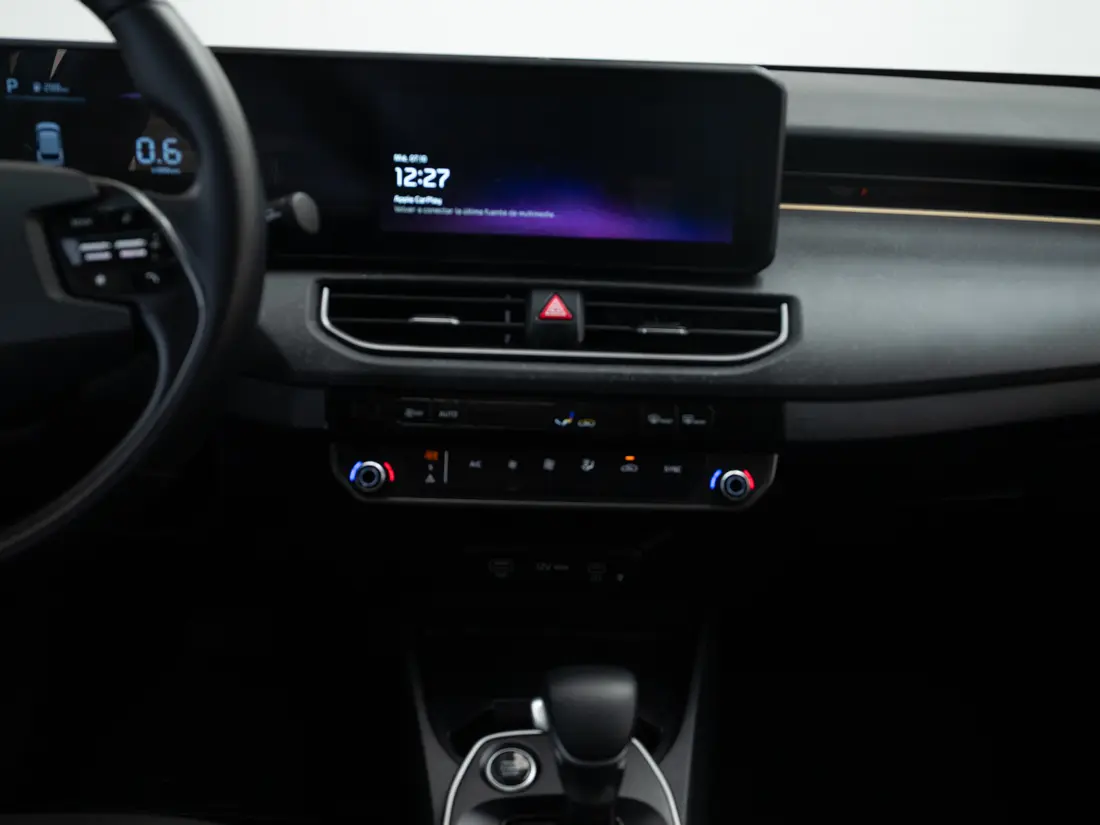 KIA K3 Cross — foto 15 de 20