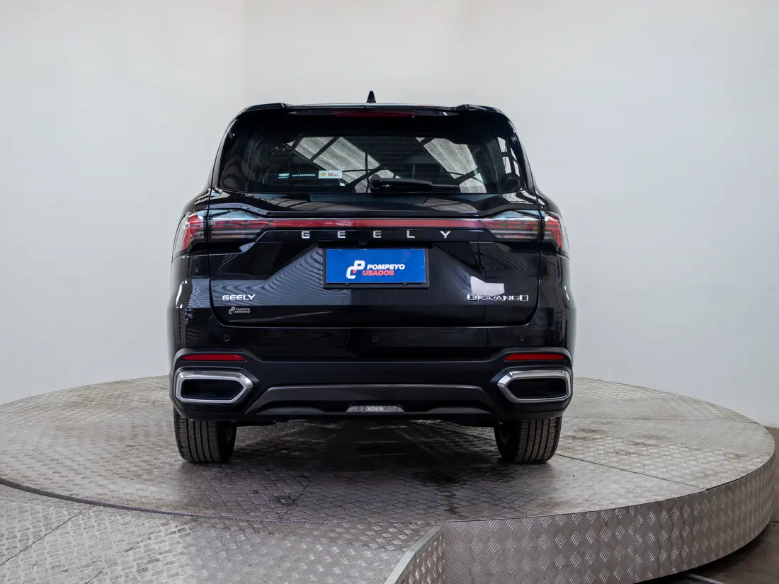 Geely Okavango — foto 5 de 20