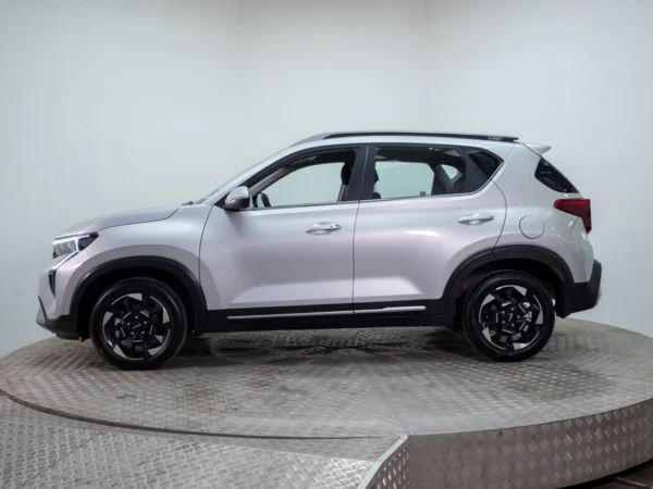 Kia SONET 2025 usado — Pompeyo Carrasco — foto 3