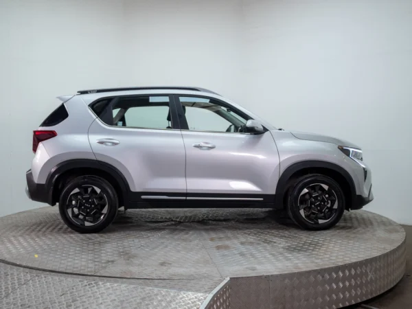 Kia SONET 2025 usado — Pompeyo Carrasco — foto 7