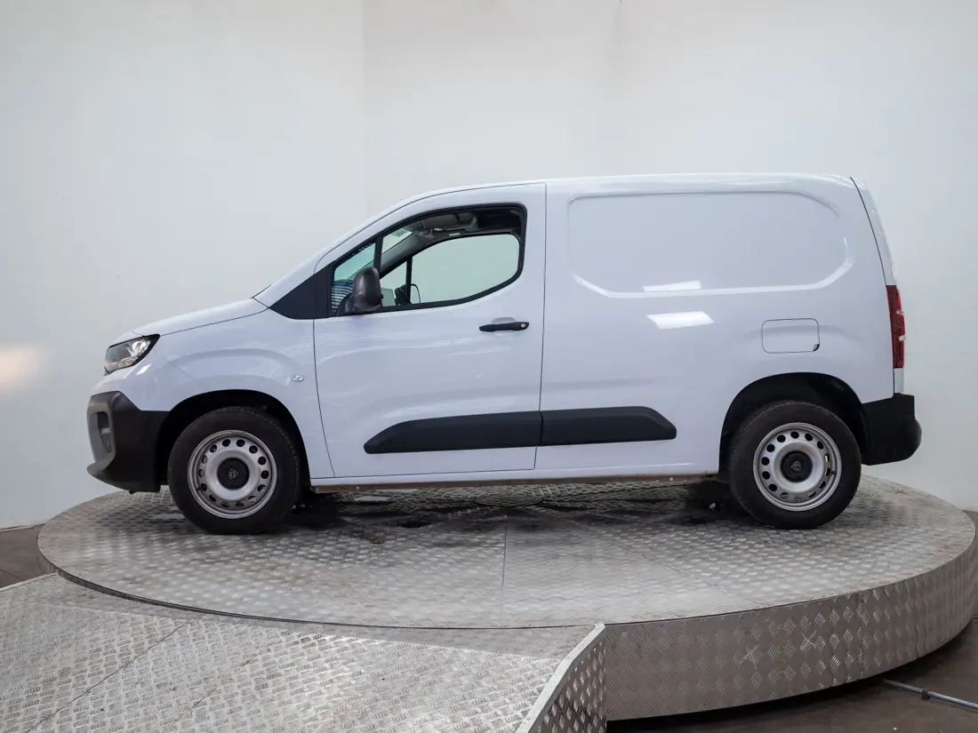 Peugeot Partner — foto 3 de 16