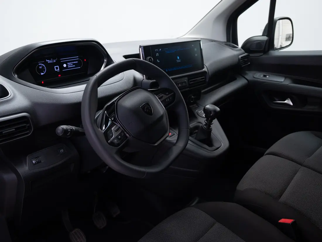 Peugeot Partner — foto 10 de 16