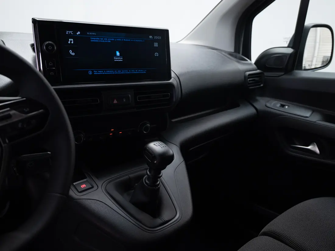 Peugeot Partner — foto 11 de 16