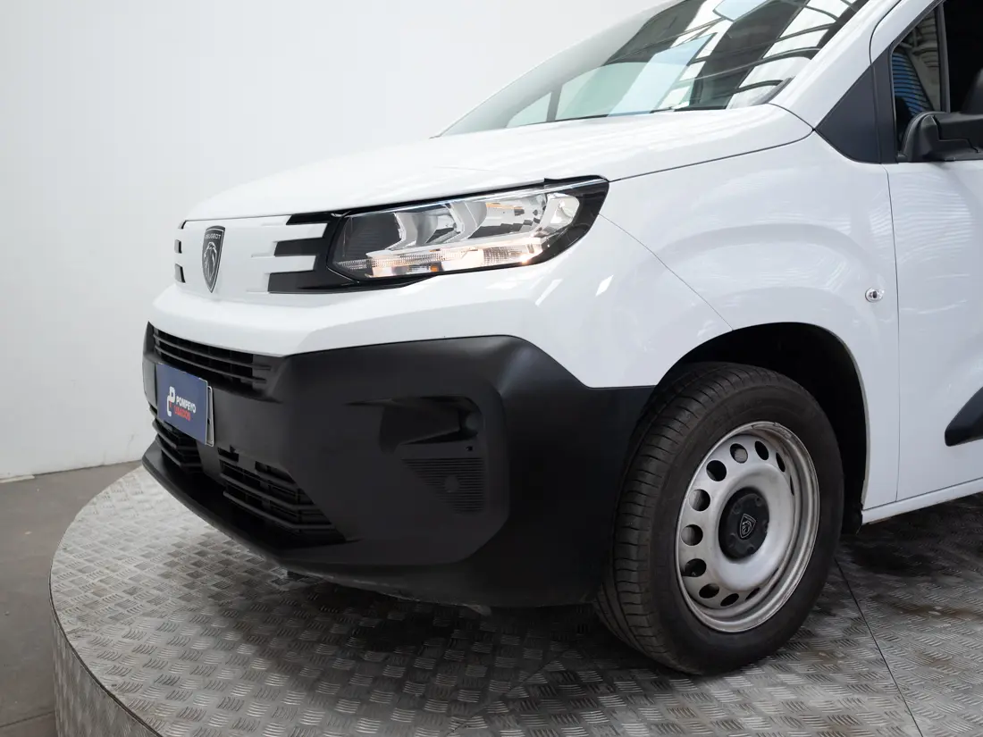 Peugeot Partner — foto 14 de 16