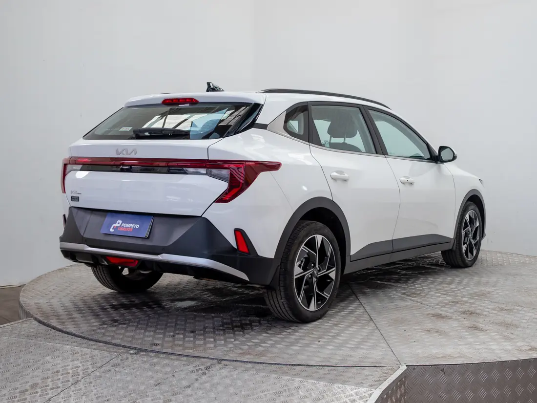 KIA K3 Cross — foto 6 de 20