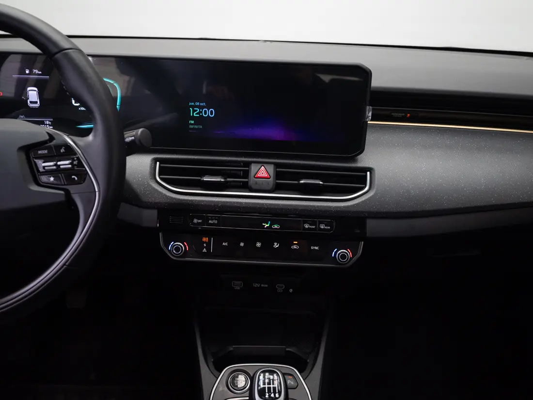 KIA K3 Cross — foto 15 de 20