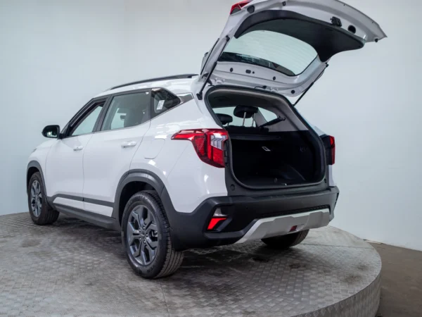 Kia SELTOS 2026 usado — Pompeyo Carrasco — foto 9