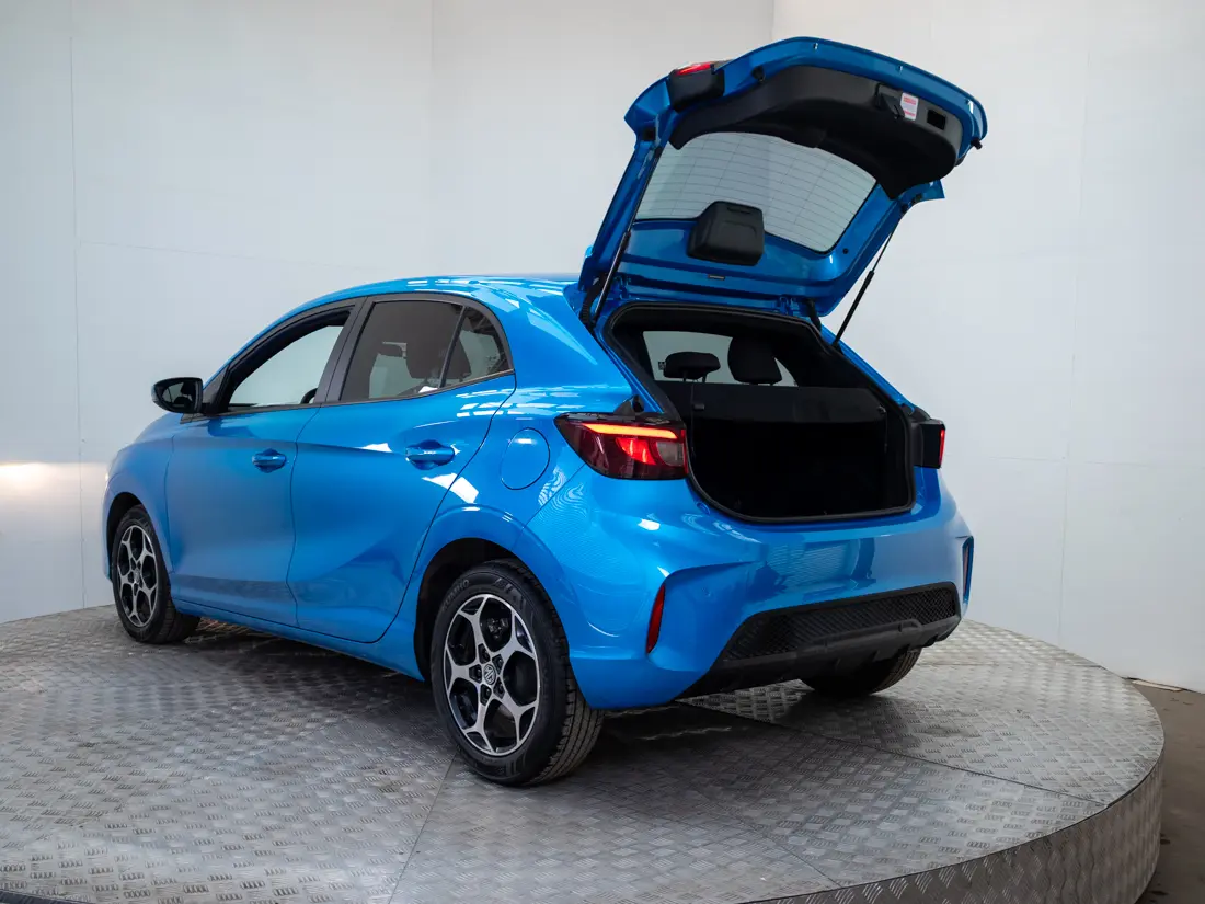 MG New3 — foto 9 de 17