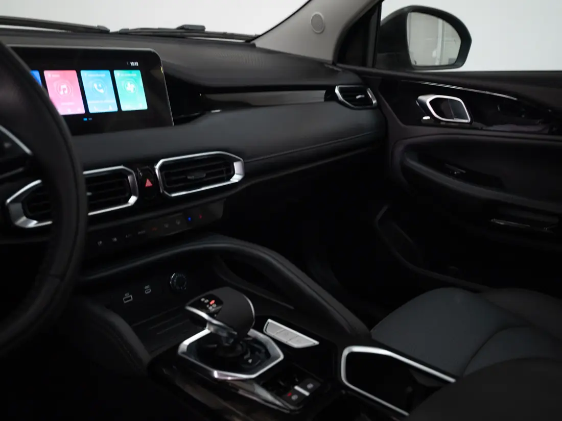 Jetour X50 — foto 11 de 21