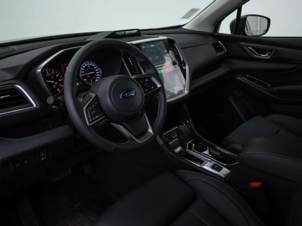 Subaru EVOLTIS 2027 usado — Pompeyo Carrasco — foto 10