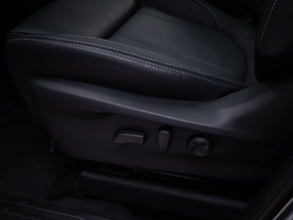 Subaru EVOLTIS 2027 usado — Pompeyo Carrasco — foto 17