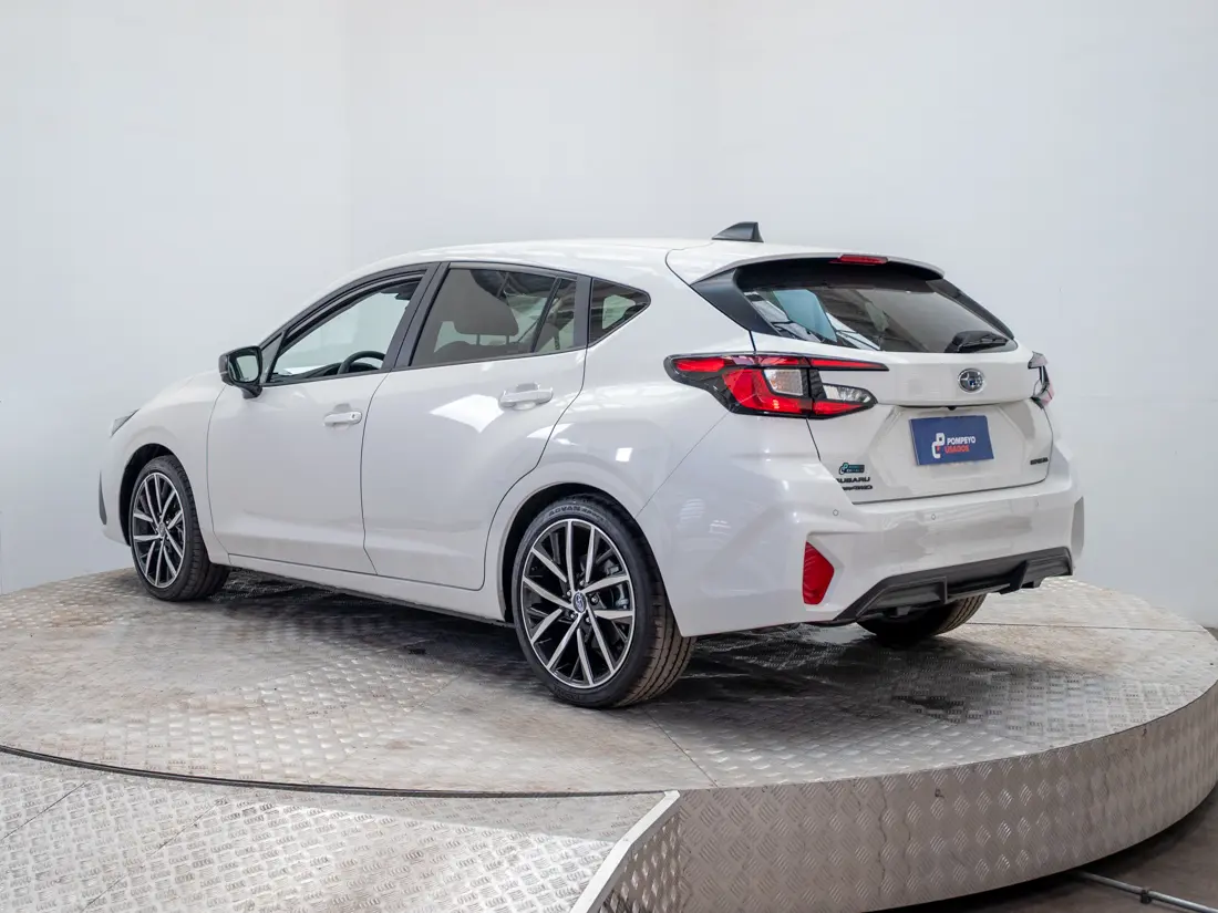 SUBARU ALL NEW IMPREZA 2.0I AWD CVT TOURING HK + LAM 2027