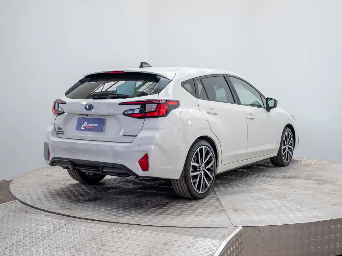 SUBARU ALL NEW IMPREZA 2.0I AWD CVT TOURING HK + LAM 2027