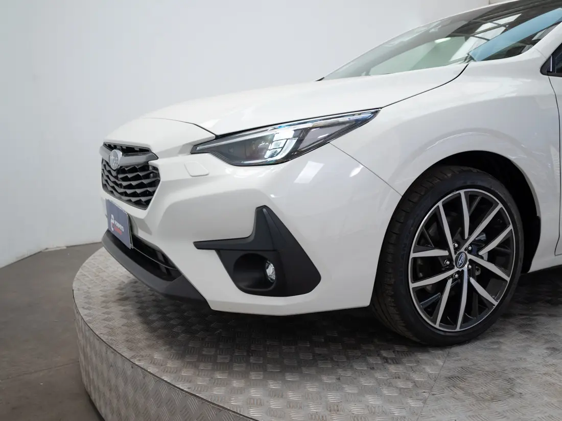 SUBARU ALL NEW IMPREZA 2.0I AWD CVT TOURING HK + LAM 2027